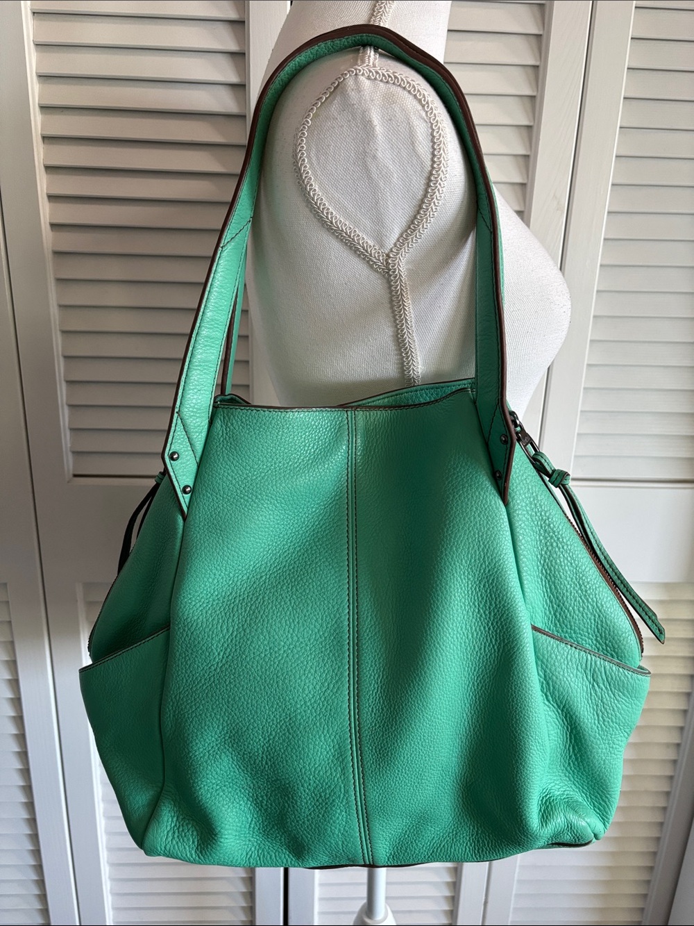 KOOBA Mark Pebbled Leather Shoulder Bag Green Expandable Boho Hobo Tote Purse